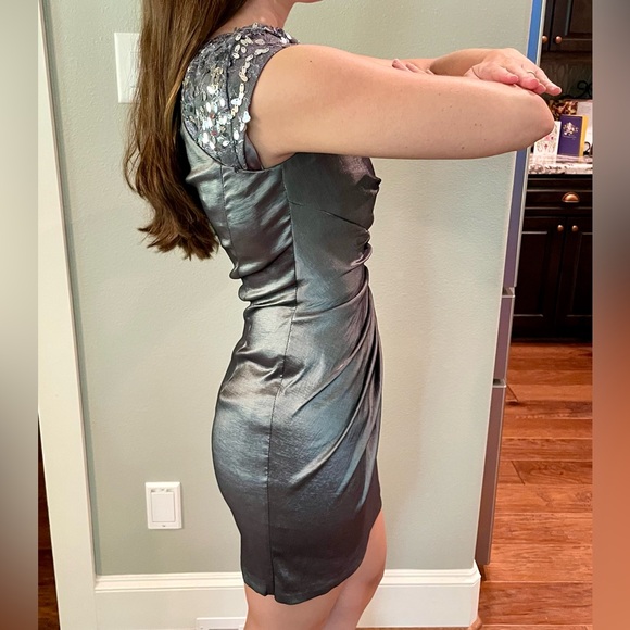 JESSICA McCLINTOCK Metallic One-Shoulder Dress - Picture 6 of 15